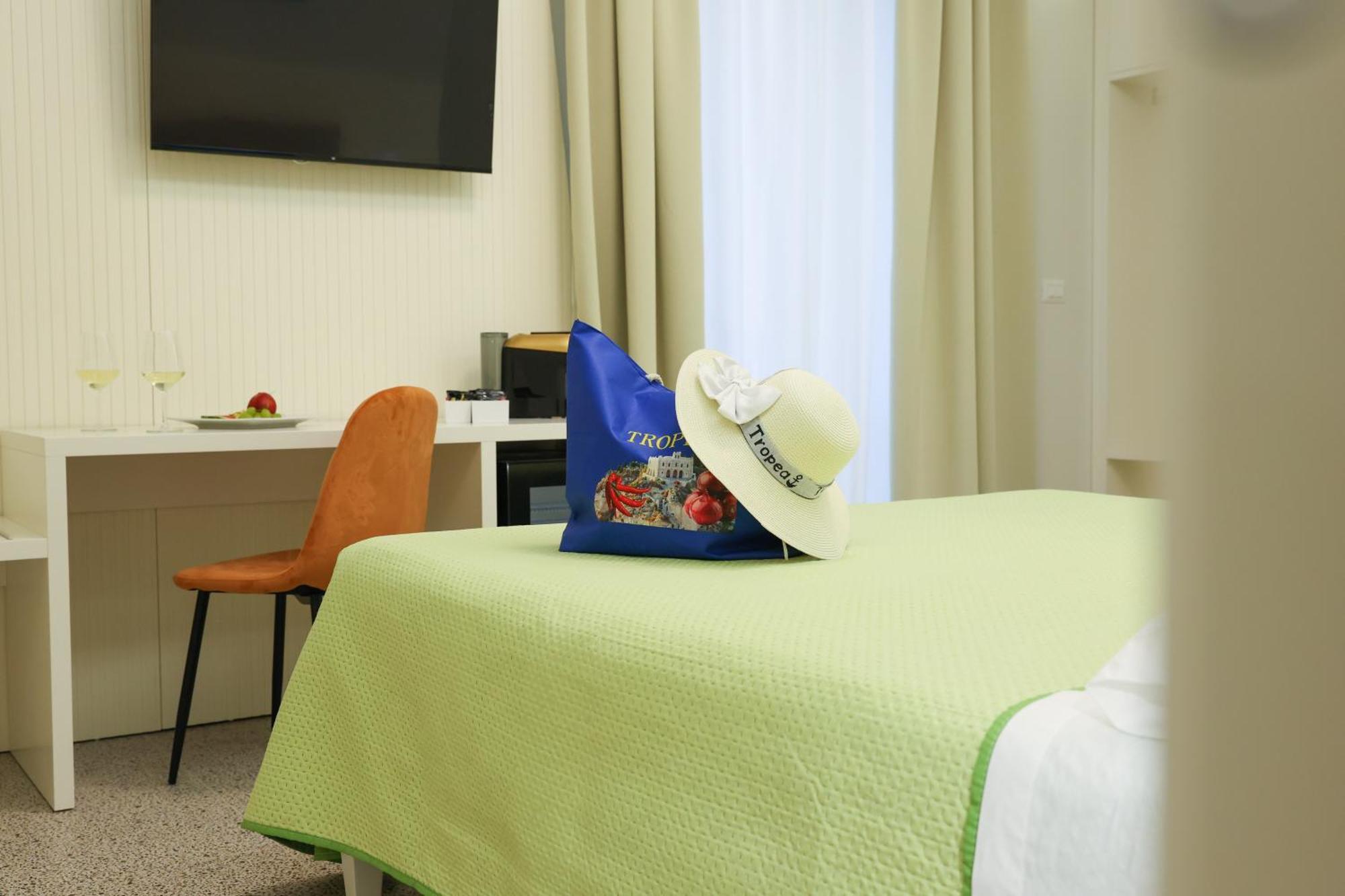 Nazzari B&B トロペーア エクステリア 写真