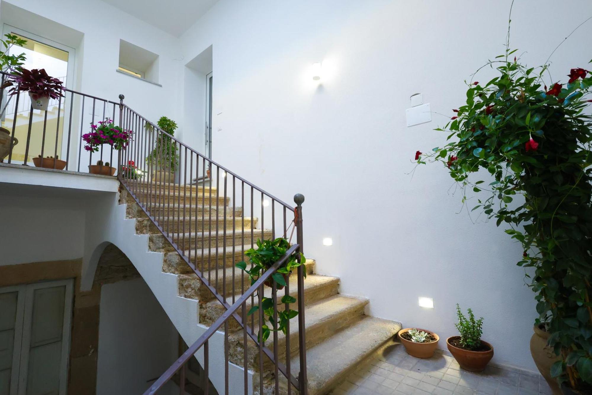 Nazzari B&B トロペーア エクステリア 写真