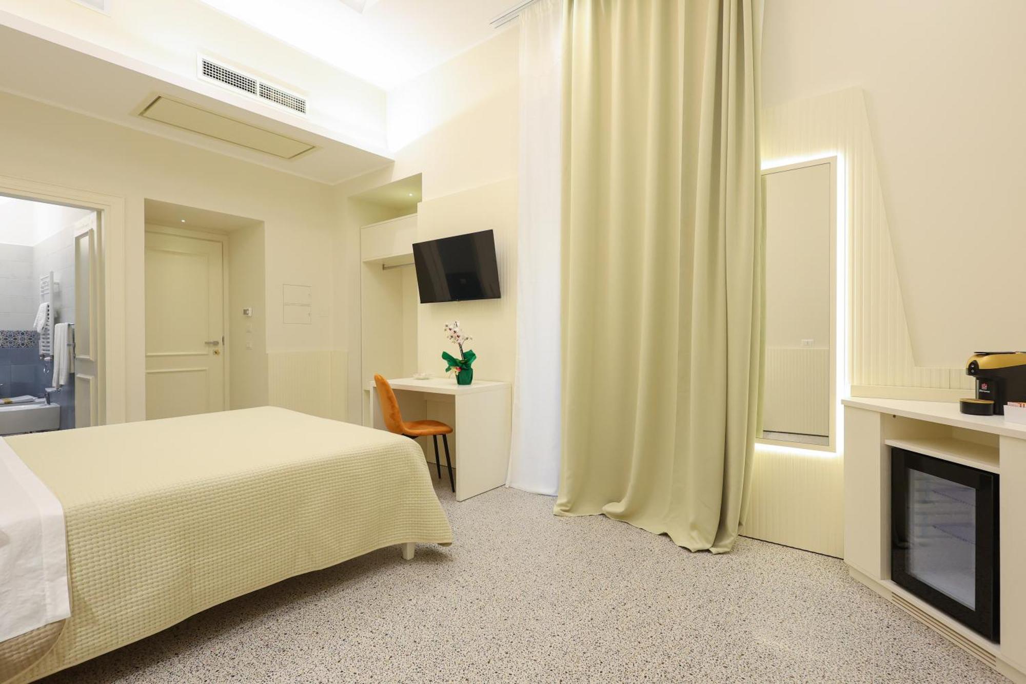 Nazzari B&B トロペーア エクステリア 写真