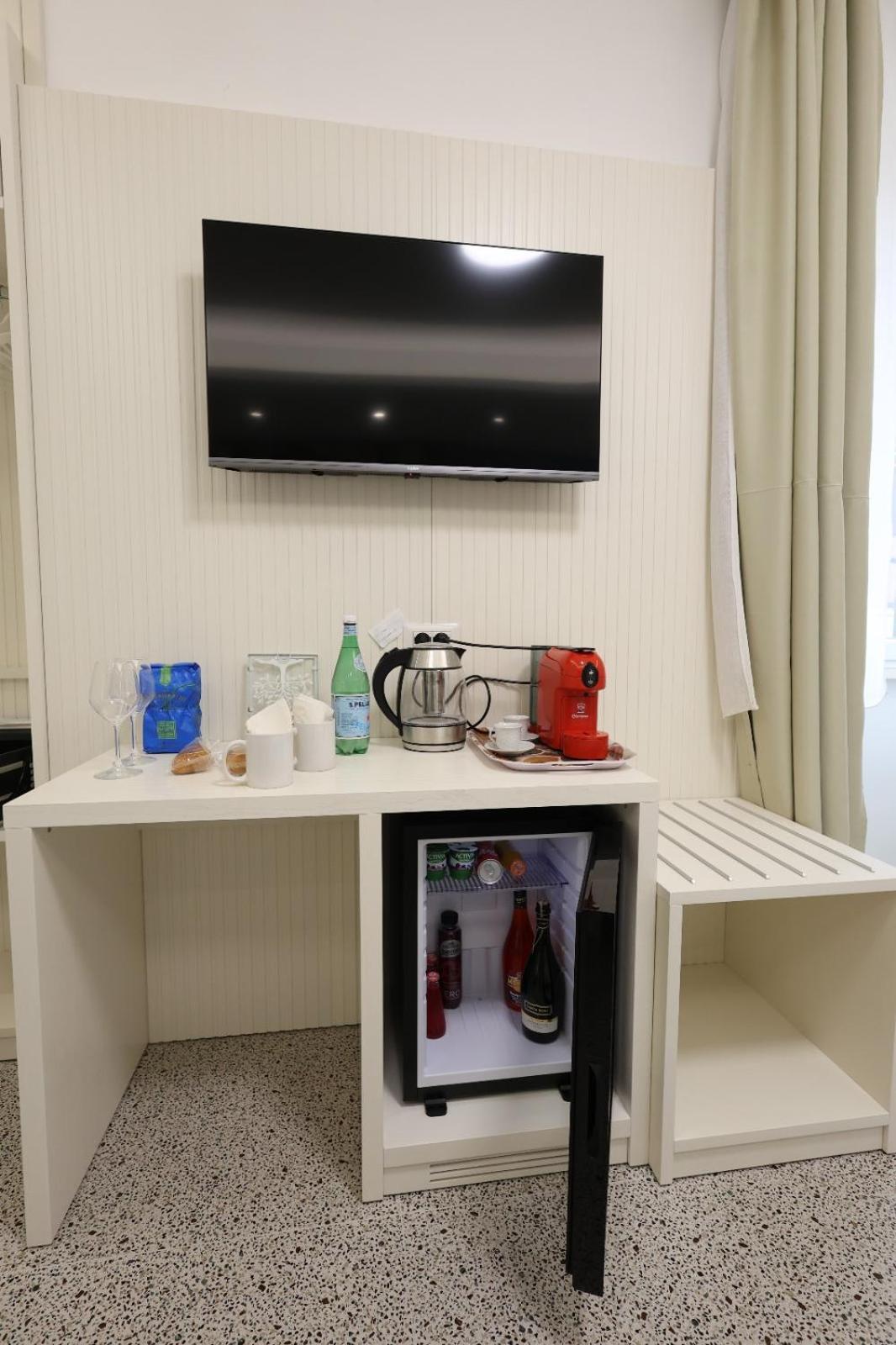 Nazzari B&B トロペーア エクステリア 写真